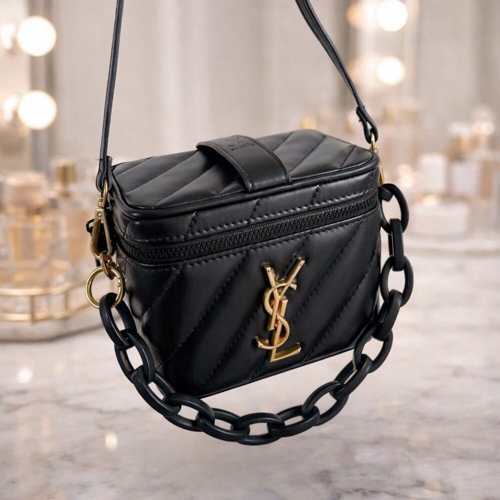 Quilted Mini Chain Cosmetic Bag